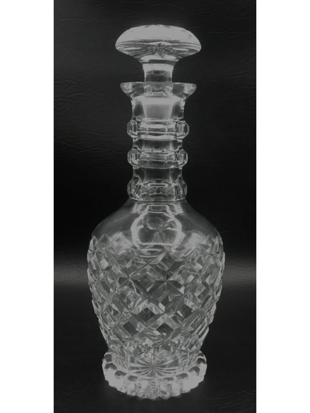 Three Ringed Georgian Style Diamond Cut Glass Decanter W/Stopper 11.5 Inches